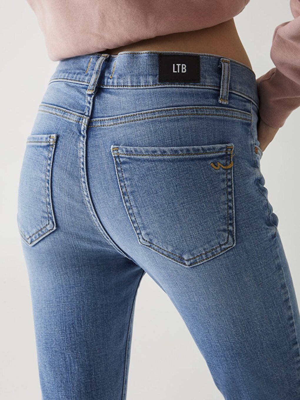 Lonıa Tall Cou Droit Bleu Moyen Les Pantalons