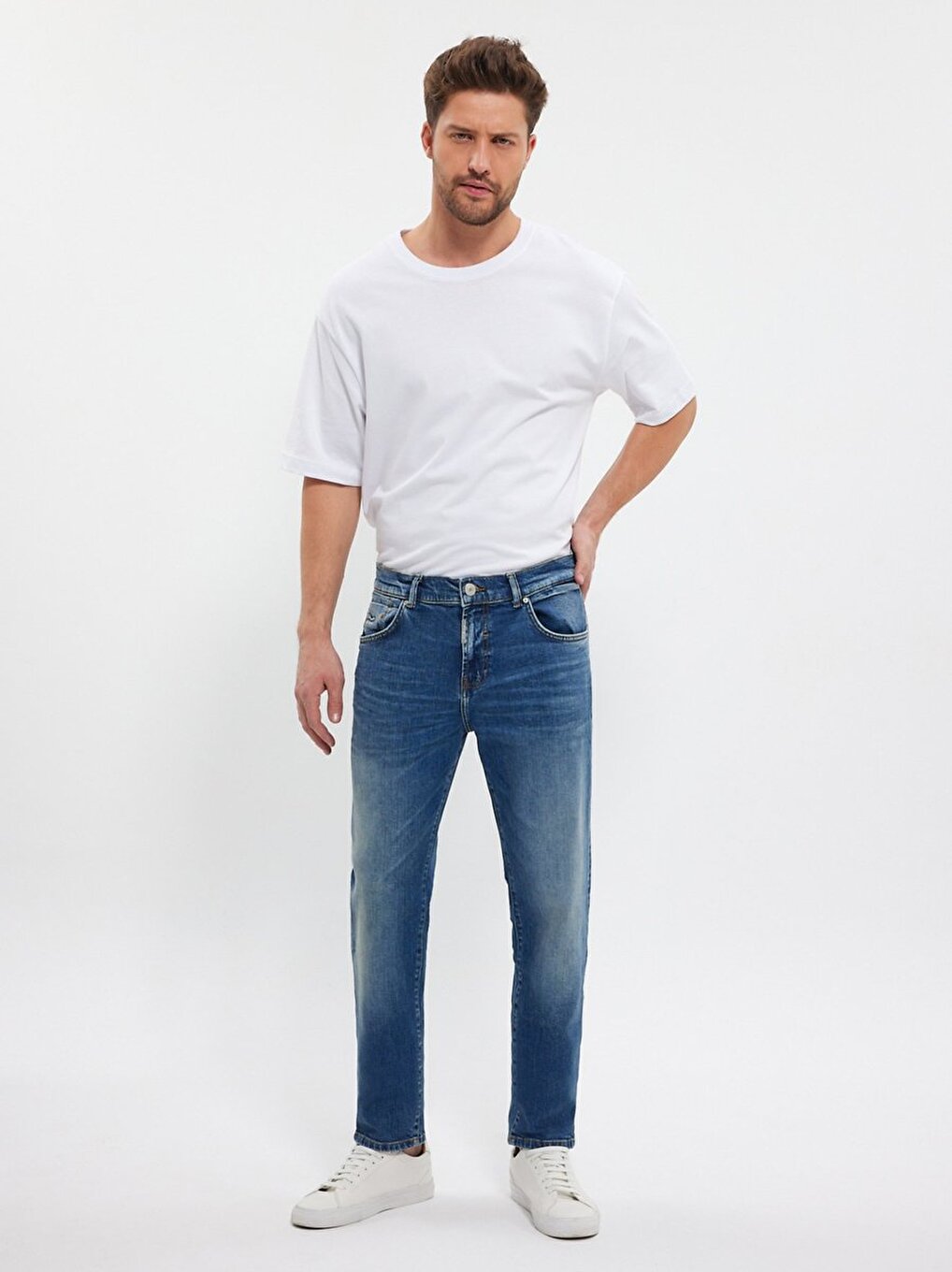 New Sawyer Y Skinny Leg Mid Waist Medium Blue Jean Trousers