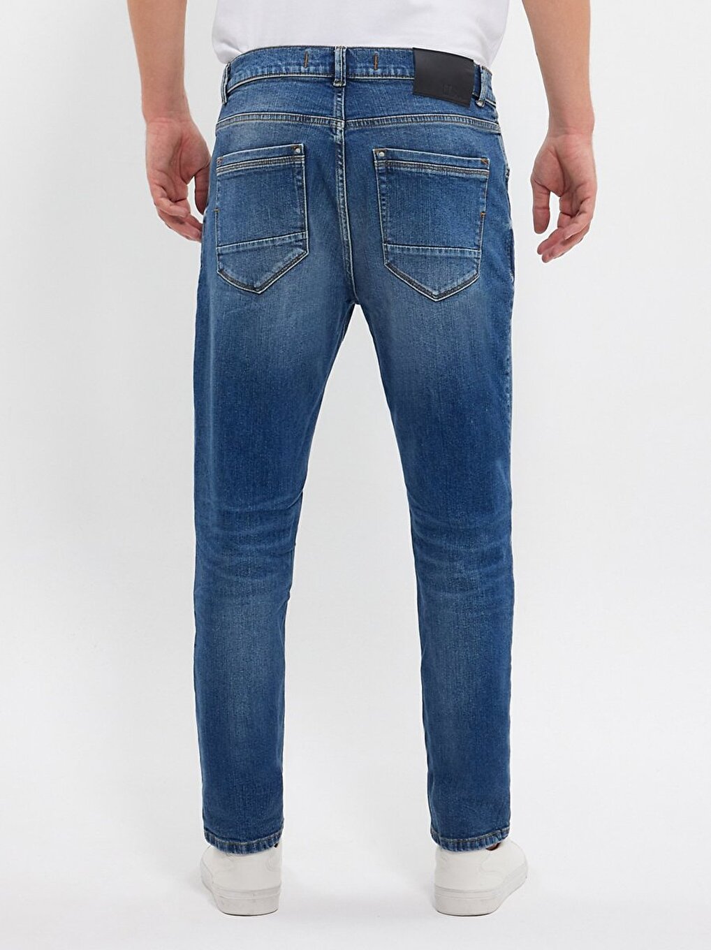 New Sawyer Y Skinny Leg Mid Waist Medium Blue Jean Trousers