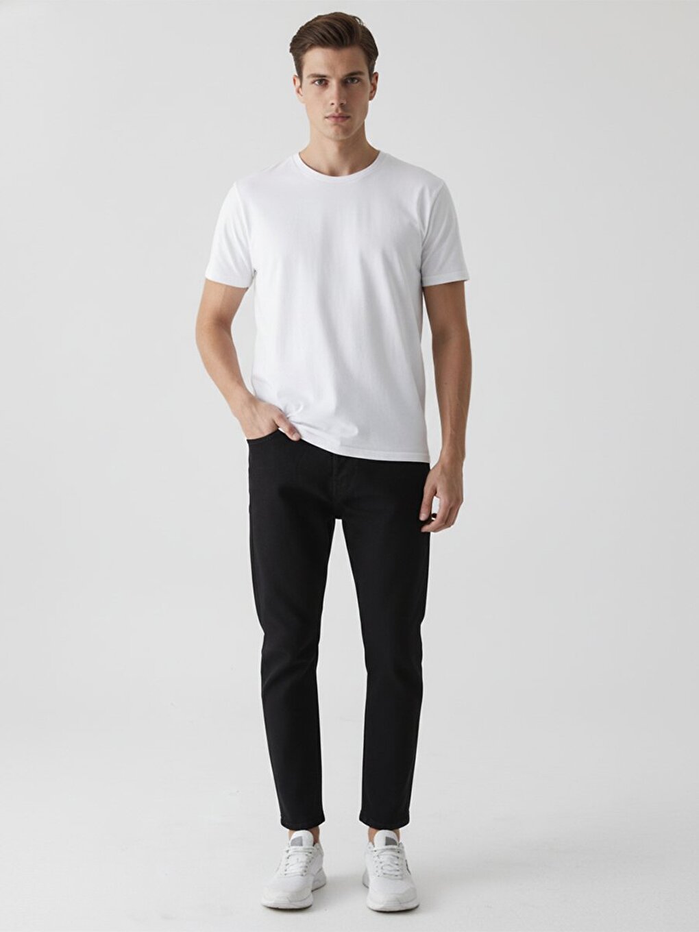 Aıden Relaxed Cut Black Trousers