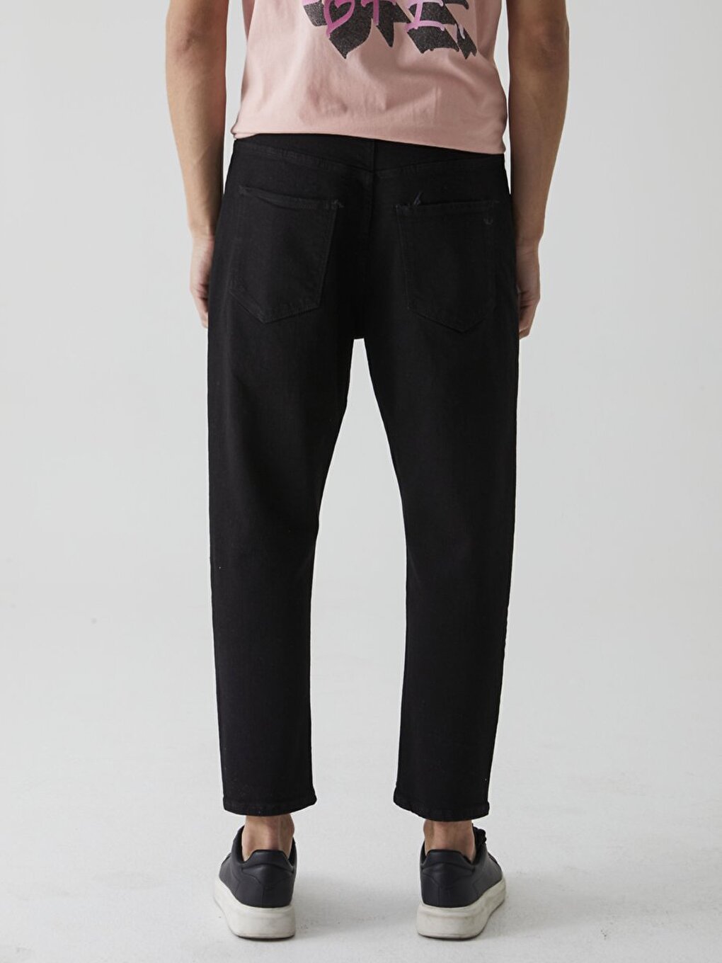 Aıden Relaxed Cut Black Trousers