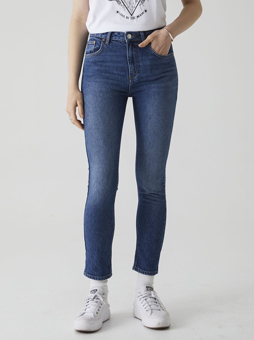Ronna X Cou Droit Bleu Moyen Les Pantalons