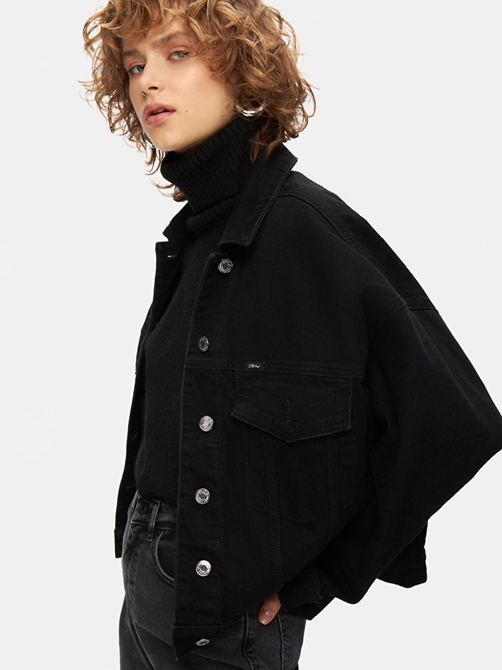 Celıa Oversized Black Jacket